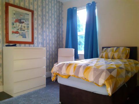 papered-bedroom-scaled